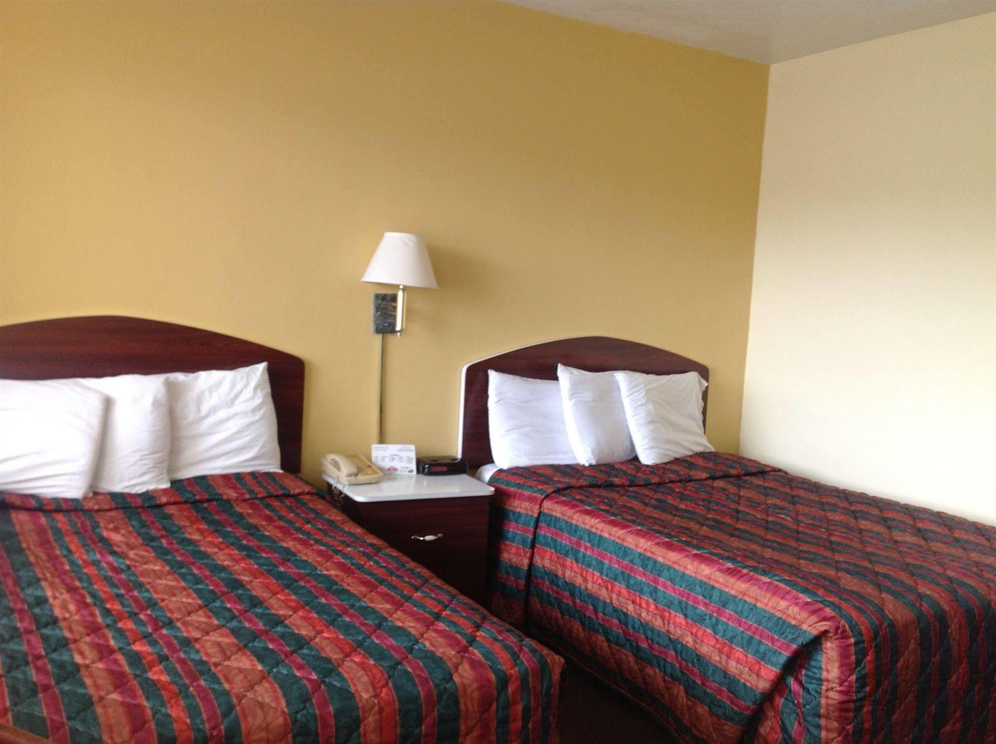 Economy Inn Окичоби Экстерьер фото